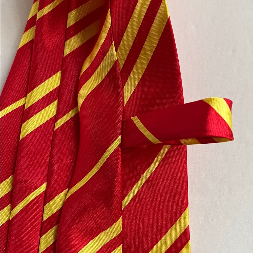 Harry Potter Gryffindor Tie Classic Stripe Necktie NWOT - Picture 3 of 8